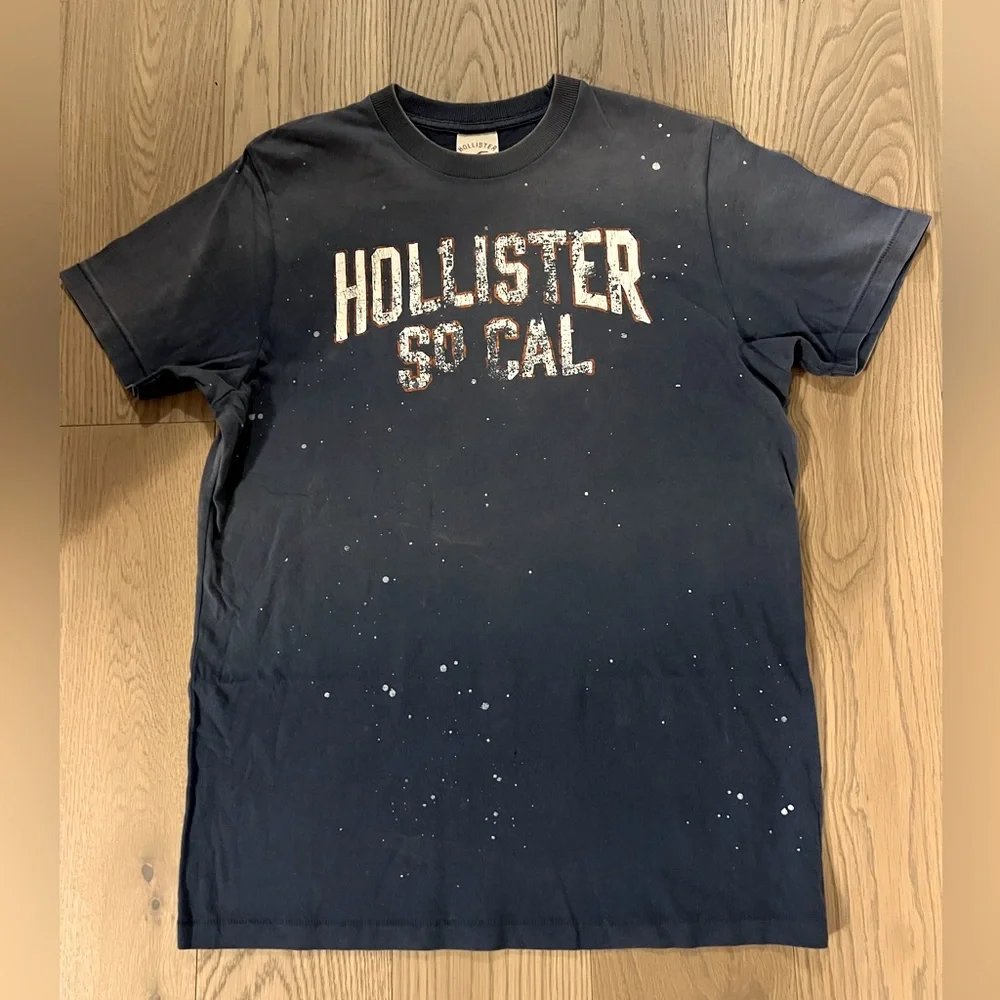 Hollister men’s distressed graphic TShirt - Picture 1 of 14